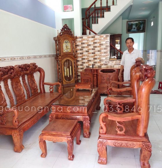 Salon gỗ Hương Đá tay 12 - trạm Đào gia khách tại Củ Chi 
