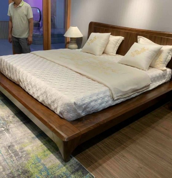 Giường ngủ gỗ sồi hiện đại màu óc chó 
