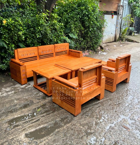 Bộ Bàn Ghế Sofa Gỗ Sồi Nga Đối Xứng Lau Màu Gõ Đỏ Hiện Đại