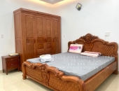 Lý do giường ngủ gỗ hương đá được ưa chuộng trong thiết kế nội thất hiện đại